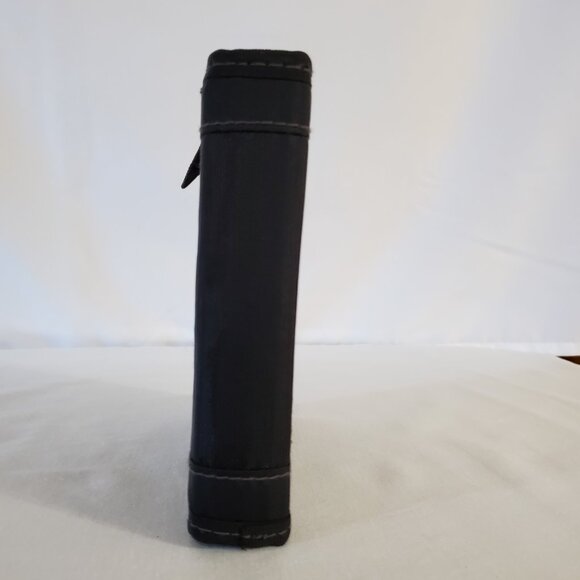 Case Logic CD Wallet / Travel Case – (16) CD Capacity – Black Nylon Exterior - Picture 2 of 11